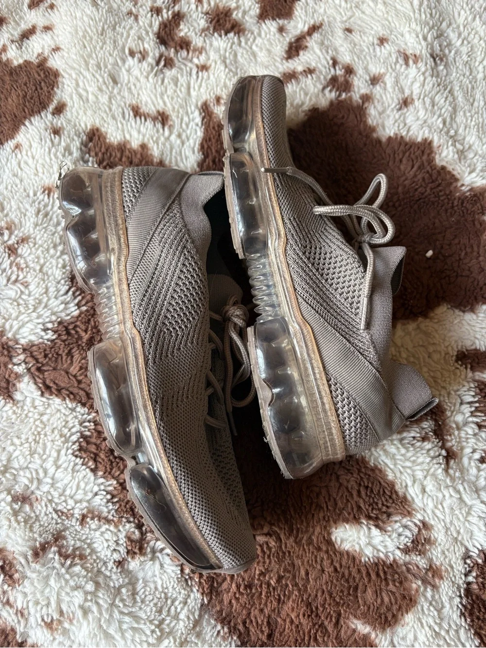 womens sneakers